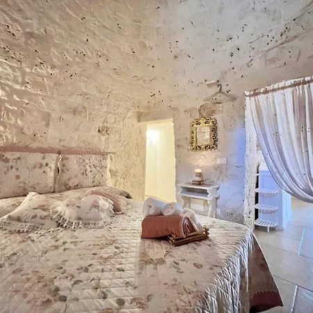 Trulli Delle Cicale Holiday home *